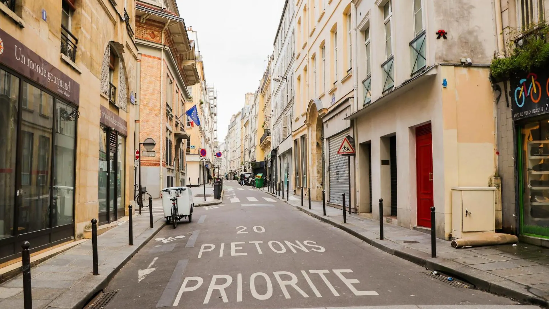 Spacieux Appartement En Plein Coeur De פריז צרפת